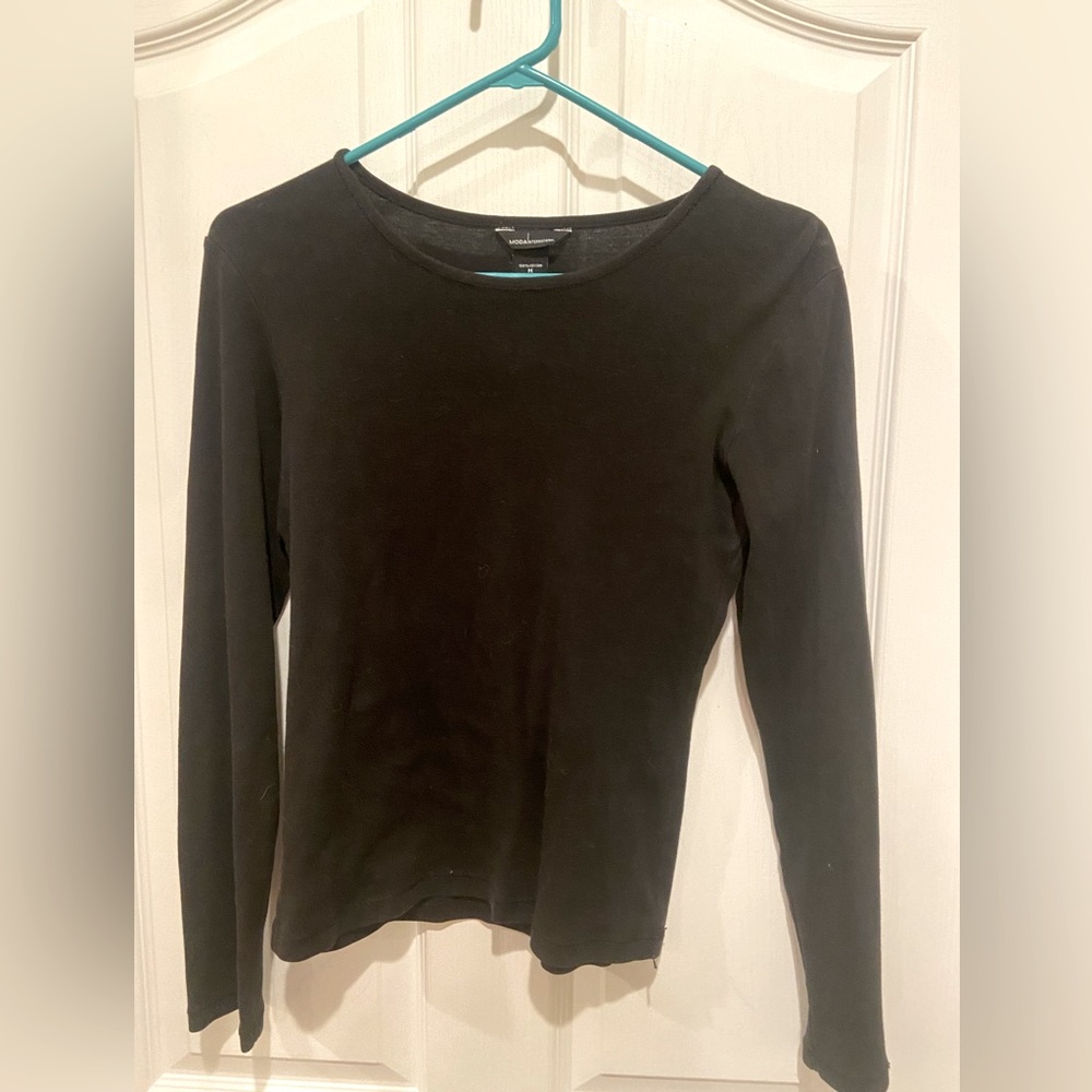 Moda International Women’s Long Sleeved T-Shirt
